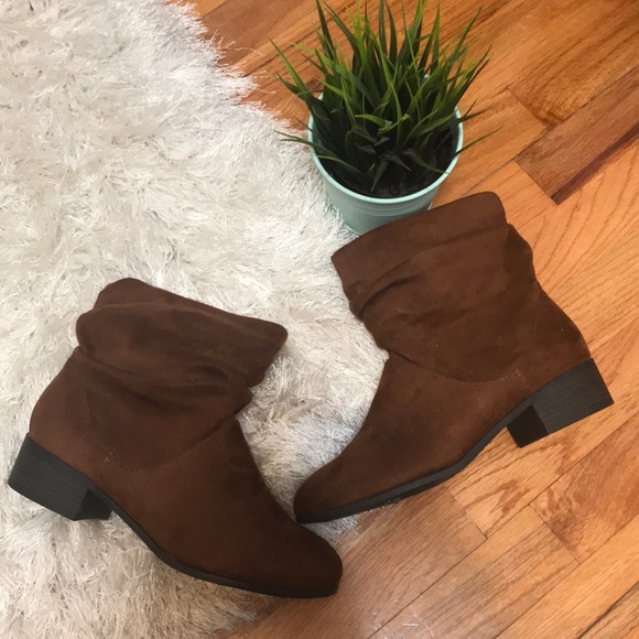 Soda Shoes - NWOT Brown Booties